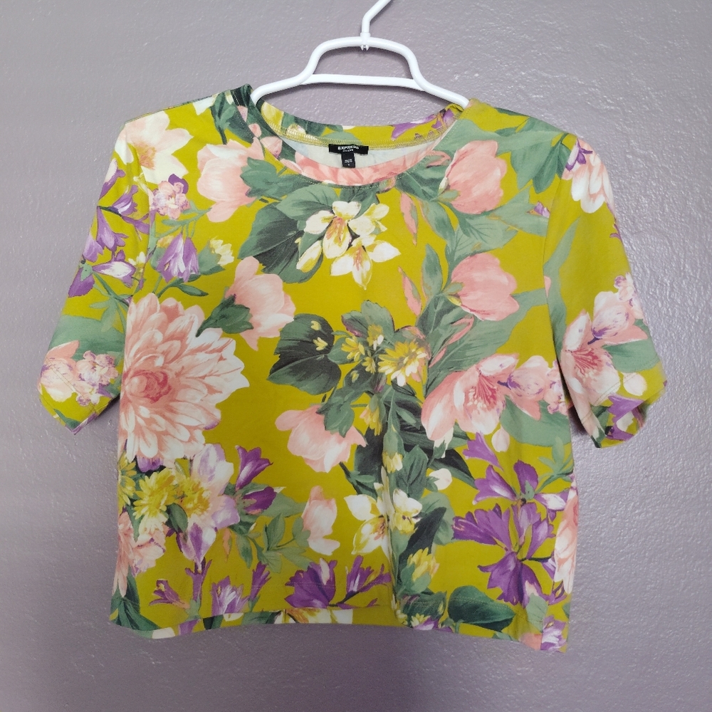Express Floral Line Green Boxy Short Sleeve Shirt Small